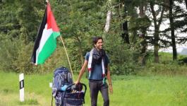 متضامن سويدي يصل فلسطين سيرًا على الأقدام1.jpg