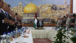 الرئيس يدعو القيادة الفلسطينية لاجتماع عاجل عقب إزالة الكاميرات والبوابات