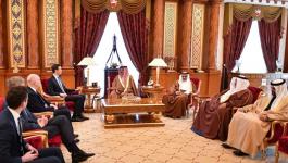 تفاصيل لقاء كوشنير بالعاهل البحريني في قصر القضيبية