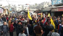 بالصور: مسيرة تأييد ودعم للرئيس عباس في مخيم المغازي وسط القطاع