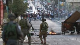 إصابات بالاختناق جراء قمع الاحتلال مسيرة طلابية في الخليل