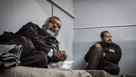 قادة الفصائل بغزة يتضامنون مع الأسرى المضربين داخل السجون