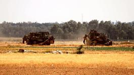 آليات الاحتلال تتوغل شمال قطاع غزة وتشرع بعمليات تجريف