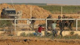 الاحتلال يُطلق النار صوب مجموعة شبان اقتربوا من حدود قطاع غزّة الشرقية