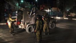 الاحتلال يُحاصر مقر جهاز الأمن الوقائي في نابلس ويُطلق النار صوبه