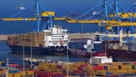 انخفاض الصادرات والواردات بنسبة 13% و7% بيونيو