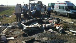 مقتل 6 أشخاص وإصابة 27 آخرين إثر انقلاب شاحنة تقل مهاجرين جنوبي تركيا