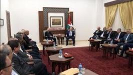 الرئيس يستقبل لجنة التواصل الفلسطينية مع المجتمع الإسرائيلي.JPG
