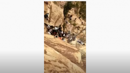 بالفيديو: إنقاذ شخص سقط من جبل القهر بالليث