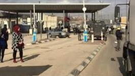 الاحتلال يستولي على محطة وقود وبسطة قرب حاجز قلنديا