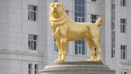شاهدوا: دولة آسيوية تكرّم كلبا بتمثال ذهبي