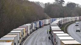 شاهدوا: 4500 شاحنة مشهد استثنائي على الحدود الفرنسية
