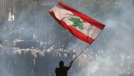 مسيرات احتجاجية في شوارع لبنان على إثر الأزمة الاقتصادية