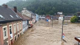 93 قتيلاً في ألمانيا و14 في بلجيكا على الأقل جراء الفيضانات.jpg