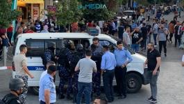 الأجهزة الأمنية تعتقل 9 نشطاء في رام الله خلال مظاهرة منددة باغتيال بنات
