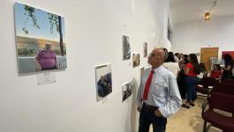 افتتاح معرض صور في بيت لحم يوثّق روايات نساء فلسطينيات عاصرن النكبة