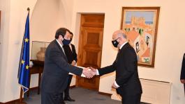 السفير عطاري يُقدم أوراق اعتماده لدى رئيس قبرص