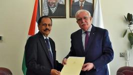 المالكي يتسلم نسخة عن أوراق اعتماد سفير سريلانكا المقيم لدى دولة فلسطين.jpeg