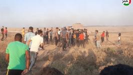 بالفيديو والصور: إصابات برصاص الاحتلال والاختناق قرب السياج الفاصل شرق خانيونس