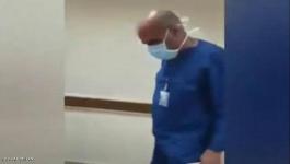 بالفيديو: الطبيب المصري يطلب من ممرض بالسجود لـ