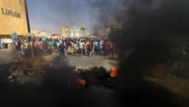 3 قتلى وأكثر من 80 مصابًا في انقلاب السودان.jpg