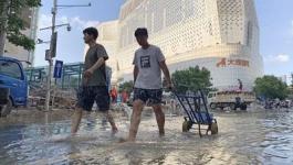 فيضانات.