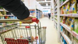 رئيس جمعية حماية المستهلك يطالب التجار بتخفيض الأسعار