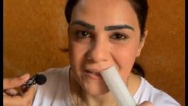 بالفيديو: امرأة مصرية خارقة جسدها مضاد للاختراق ..تثقب جسدها بـ