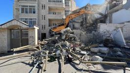 بيت لحم: قوات الاحتلال تهدم مطعمًا في قرية الولجة