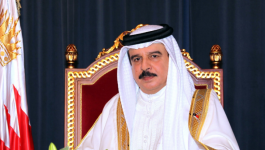 العاهل البحريني يتسلم أوراق اعتماد أول سفير 