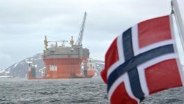 رئيس الوزراء النرويجي يُعلن تجميد استثمارات صندوق النفط في روسيا