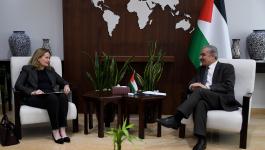 رئيس الوزراء يلتقي مع القنصل البريطاني في رام الله
