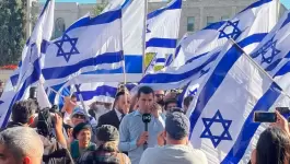 صحيفة عربية تكشف السيناريوهات المتوقعة لمسيرة الأعلام الاستفزازية في القدس