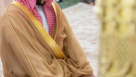 بالفيديو والصور.. ولي العهد محمد بن سلمان يصلي في الروضة الشريفة