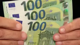 3 أسباب تدفع اليورو للتعادل مع الدولار الأميركي