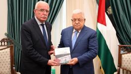 الرئيس يتسلم نسخة من دراسة حول القدرات الفلسطينية في الدول النامية