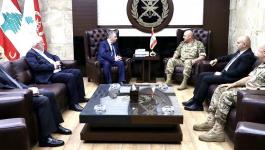 قائد جيش لبنان يستقل سفير فلسطين