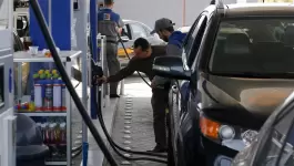 سوريا ترفع سعر البنزين المدعوم بنحو 130 بالمئة