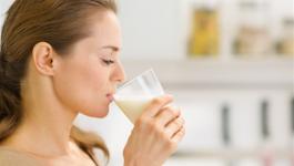 حقائق وأكاذيب عن شرب الحليب