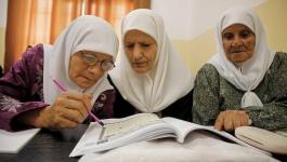 غزّة: الكشف عن موعد التسجيل لامتحانات برنامج محو الأمية والتعليم الموازي 