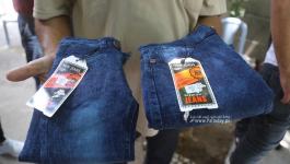 غزّة: الاقتصاد تنفي فرض أيّ رسوم جديدة على استيراد ملابس الجينز