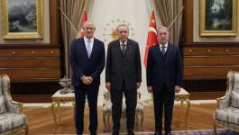 الإعلام العبري: غانتس التقى بالرئيس التركي في أنقرة