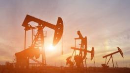 النفط يهبط 6.4 بالمئة في أسبوع وسط مخاوف الركود العالمي