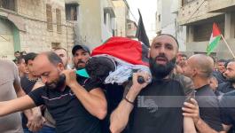 جماهير فلسطينية تشيه جثمان الشهيد الطفل سمودي في جنين