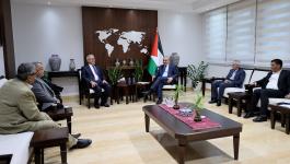 رئيس الوزراء يلتقي وفدًا من غرفة تجارة وصناعة محافظة غزة