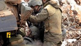 بالفيديو والصور: لحظة انتشال جنود إسرائيليين مصابين إثر انفجار لغم على حدود لبنان
