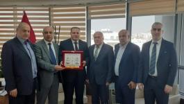 جمعية رجال الأعمال بغزة يلتقي السفير الأردني
