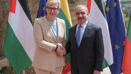 اشتية يناقش سبل التعاون مع رئيسة الوزراء الليتوانية