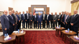 الرئيس عباس يستقبل رؤساء الغرف التجارية والصناعية والزراعية