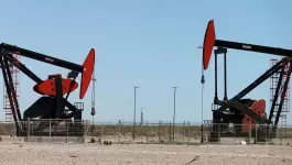 النفط يتراجع وسط ترقب بيانات التضخم في أميركا ومخاوف الطلب